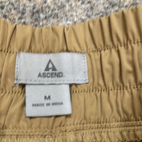 Ascend, shorts, size medium - Picture 4 of 7